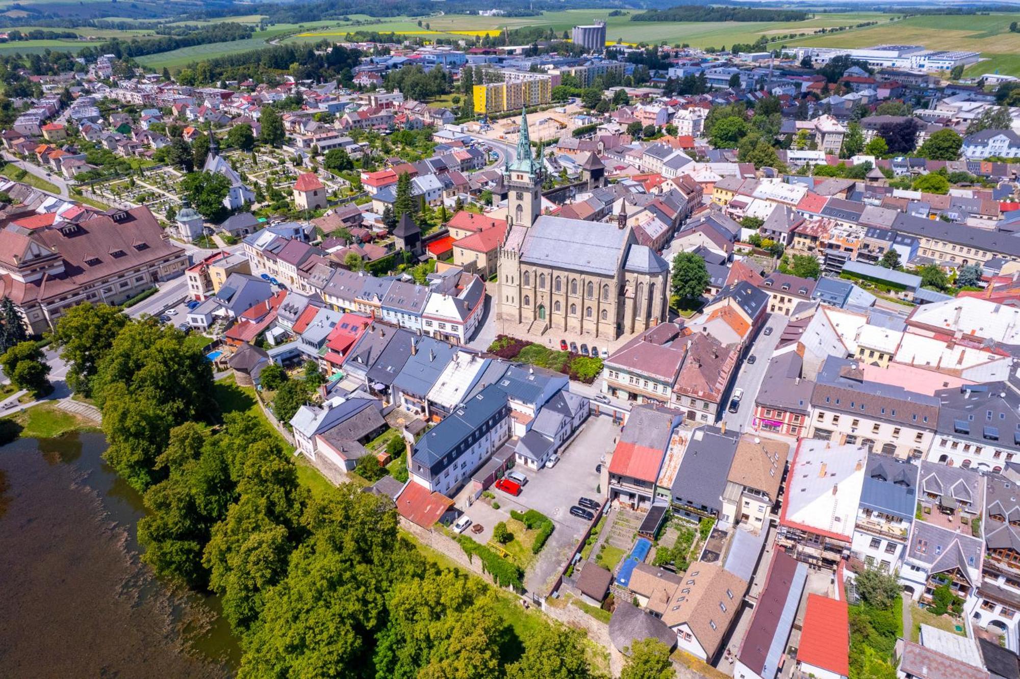 Hotel Pivovar Polička エクステリア 写真