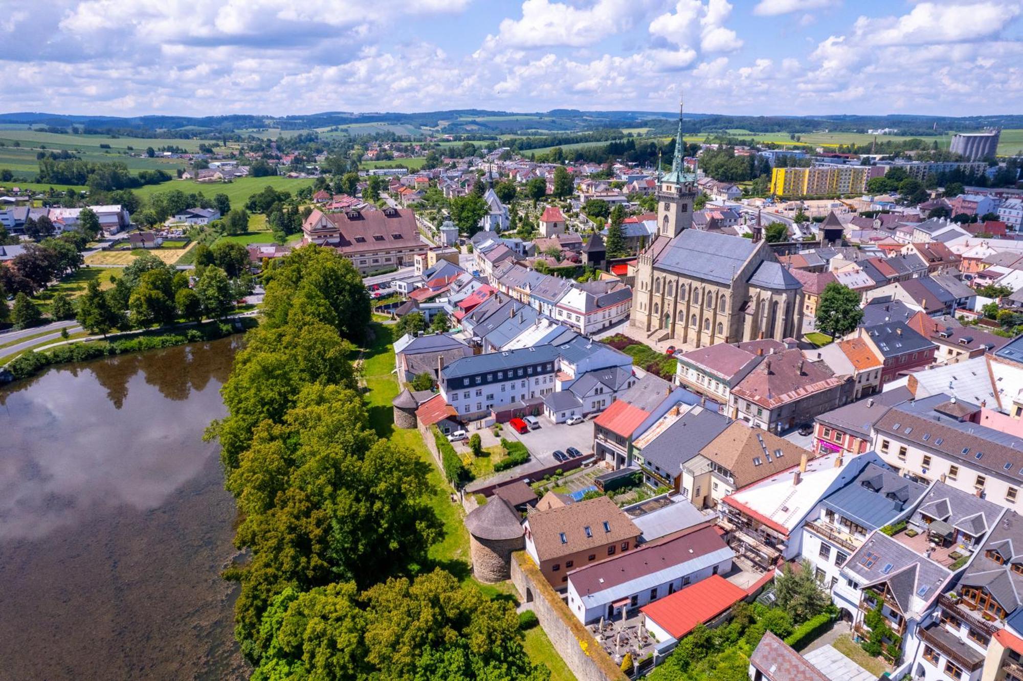 Hotel Pivovar Polička エクステリア 写真