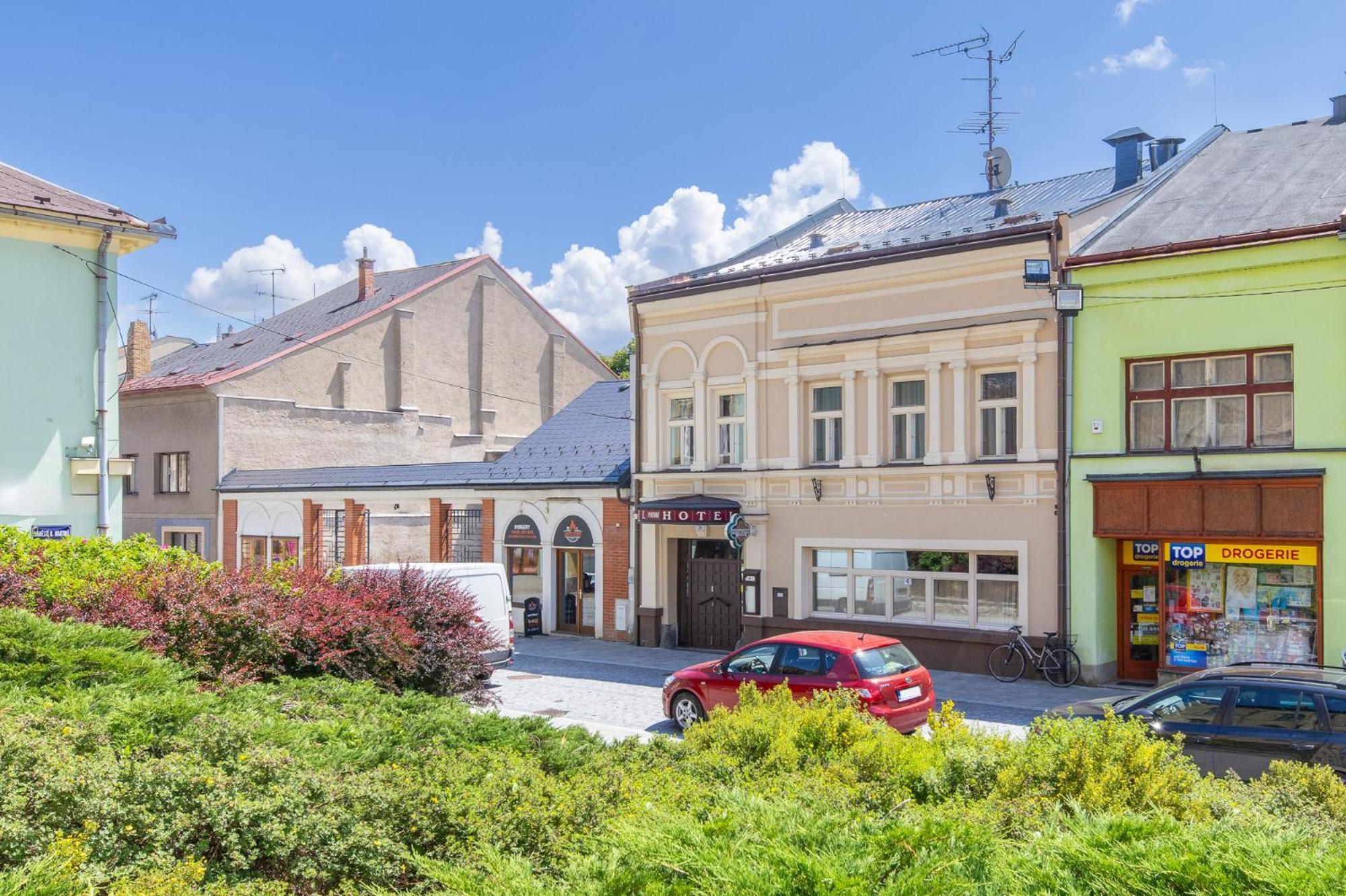 Hotel Pivovar Polička エクステリア 写真