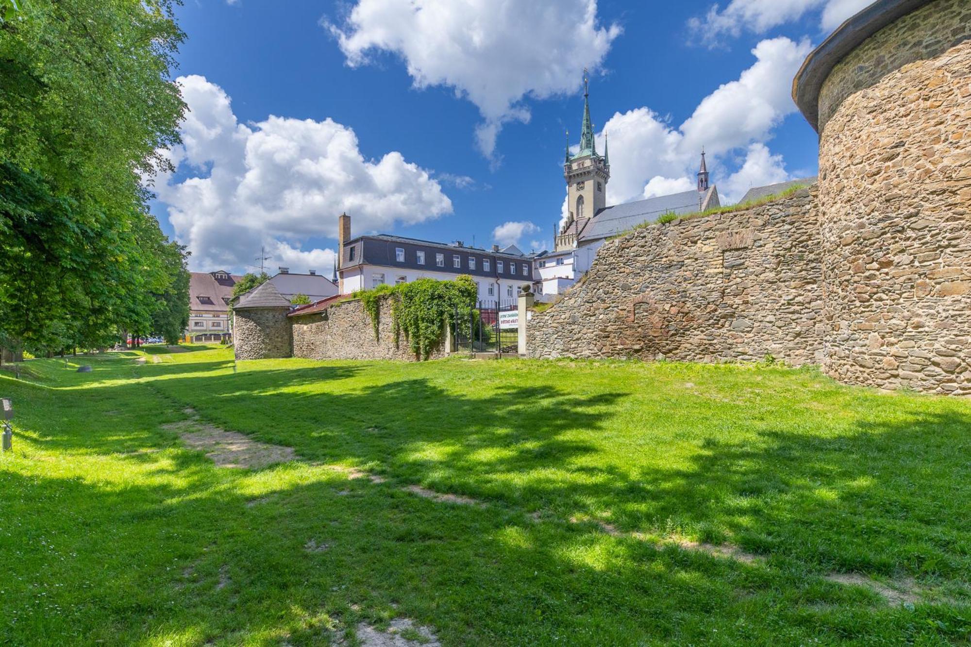 Hotel Pivovar Polička エクステリア 写真