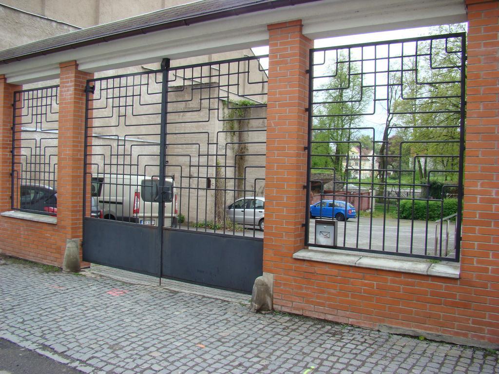 Hotel Pivovar Polička エクステリア 写真